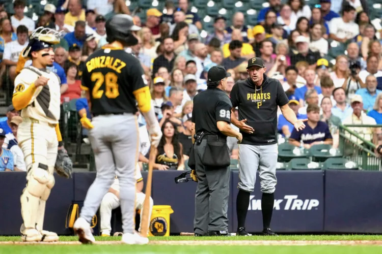 Pirates fall to Brewers, who win 70th game